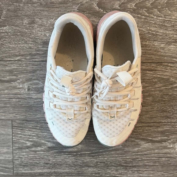 Nike Shoes - Nike Metcon 7.5 womens